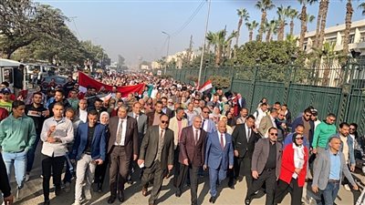 جامعة الزقازيق تواصل مسيراتها للمشاركة فى الانتخابات الرئاسية.صور