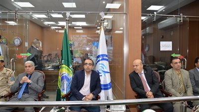 محافظ الإسماعيلية يتابع غرفة عمليات الانتخابات الرئاسية2024