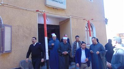 رئيس منطقة سوهاج الأزهرية يتفقد لجان المعاهد الأزهرية للانتخابات