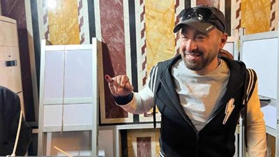 بالصور.. السقا يدلى بصوته بالاسكندرية ويوجه رساله للمواطنين