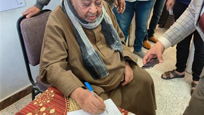 مدير أمن الأقصر يتابع أعمال التصويت فى الانتخابات الرئاسية