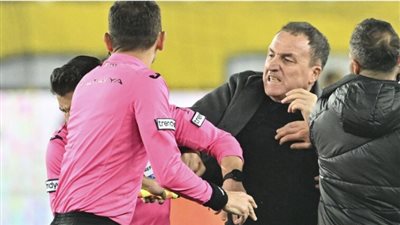 تعليق الدوري التركي بعد حادثة الاعتداء على حكم
